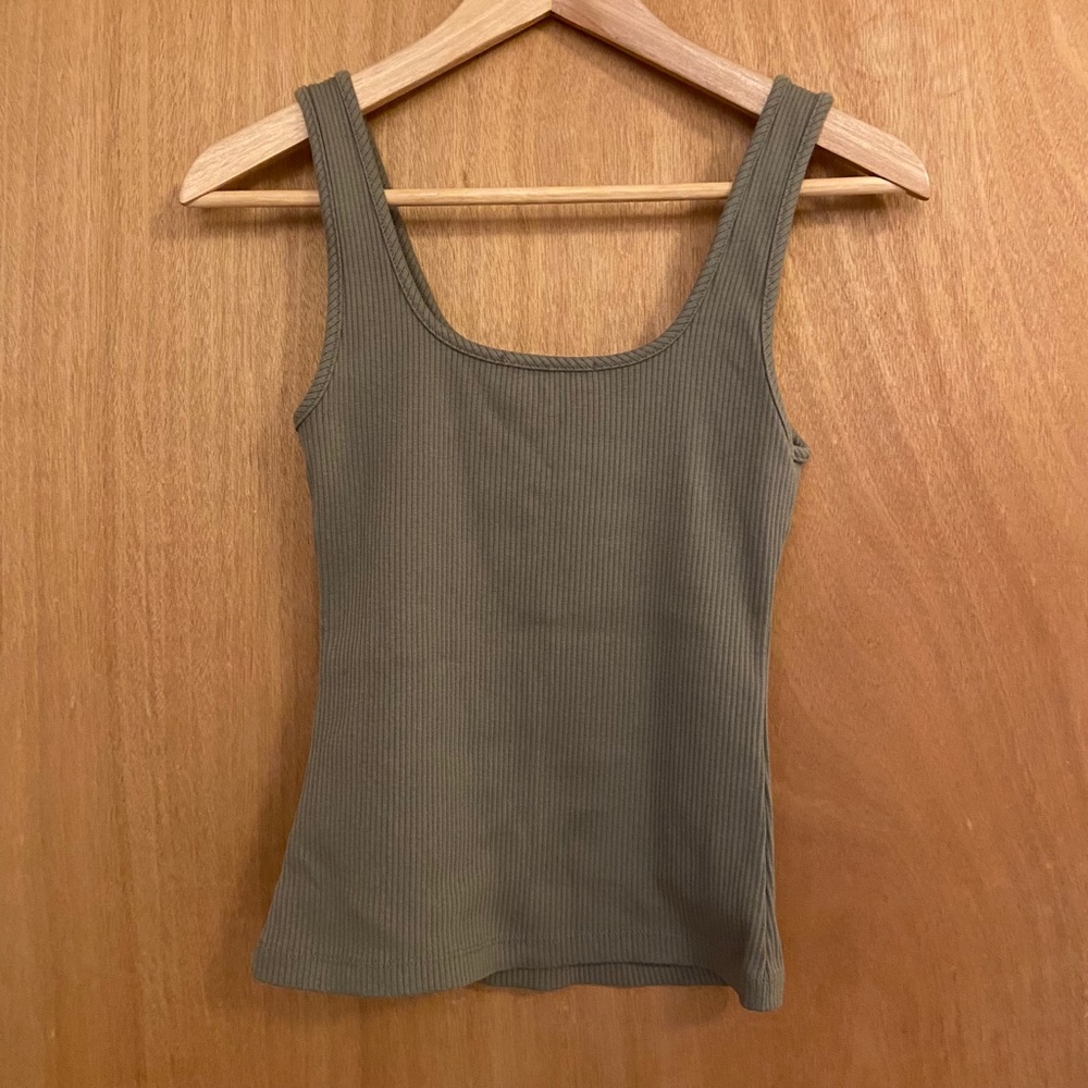 3 FOR $30 - Anthropologie Janesse Ribbed Tank - Picture 4 of 4